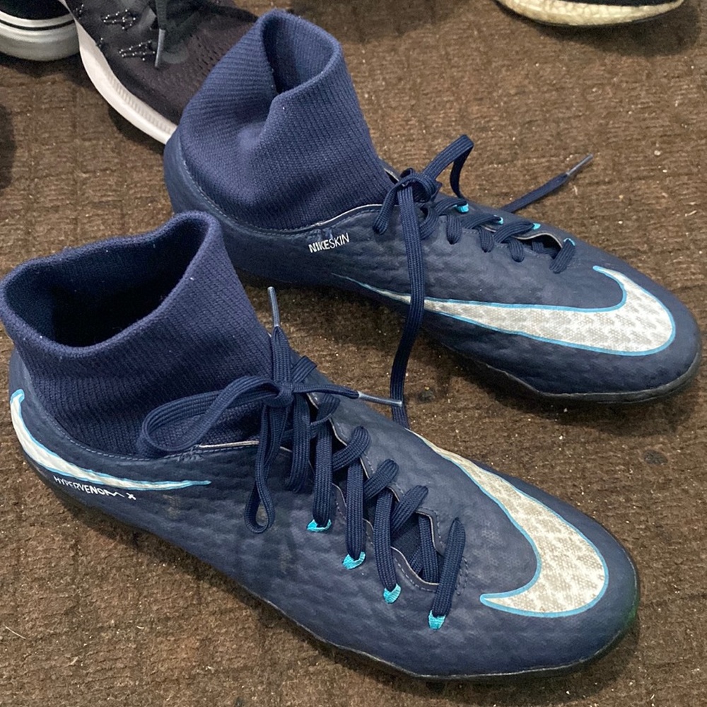 Nike cleats mens 9